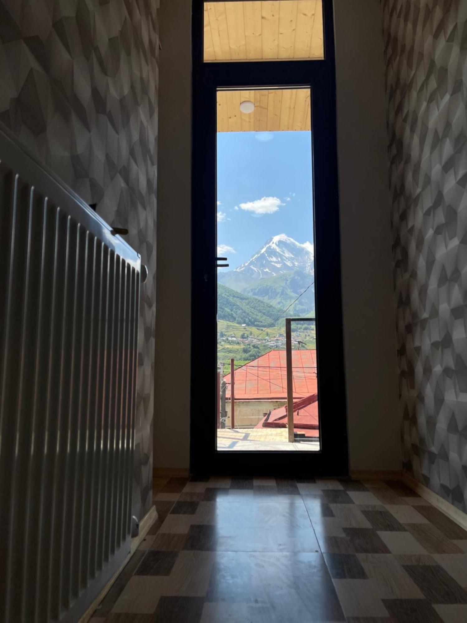 Sunny Guesthouse 카즈베기 외부 사진